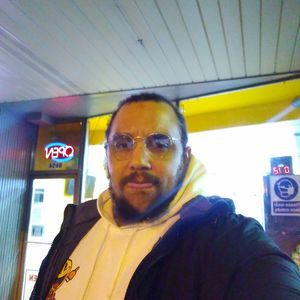 Meet your Posher, Anthony